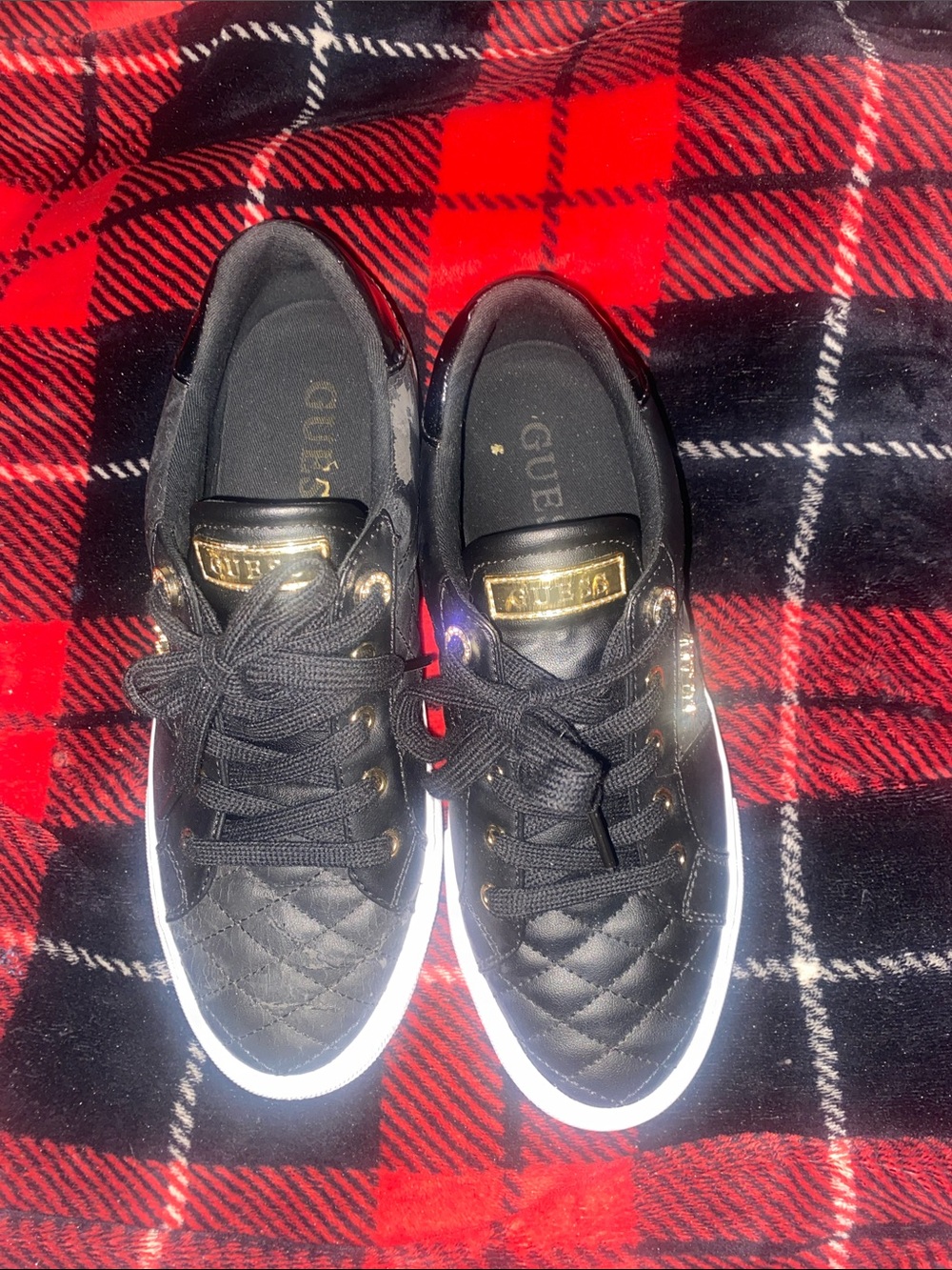 💛 Guess Black Quilted Low-Top Sneakers with Gold Accents